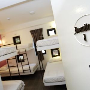 Single Bed 6-Bed Female Dormitory Room